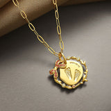 【受注生産】18金ベビー手と足跡のネックレス ヒラヒラ舞う蝶