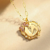 【受注生産】18金ベビー手と足跡のネックレス ヒラヒラ舞う蝶